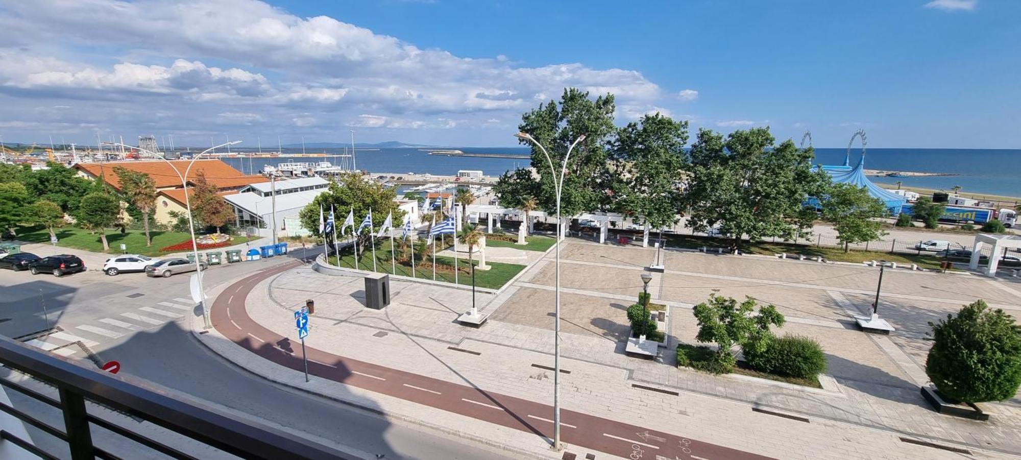 Amazing Sea View Apartment In The City Center! Alexandroupoli Exterior photo